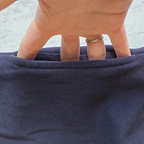 L.L. Bean Woman's Size Medium Navy Sweter Button Down V Neck - Picture 7 of 8